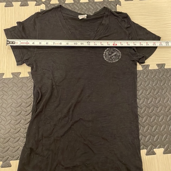 Victoria’s Secret pink love•kiss •laugh• smilf •happy T-shirt size medium - Picture 5 of 7